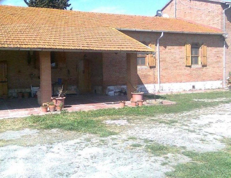 Semi-detached house in Grosseto