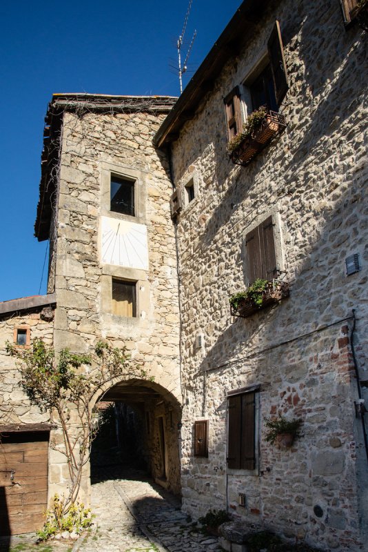 Semi-detached house in Grizzana Morandi