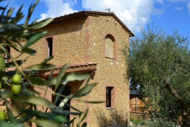 Detached house in Volterra