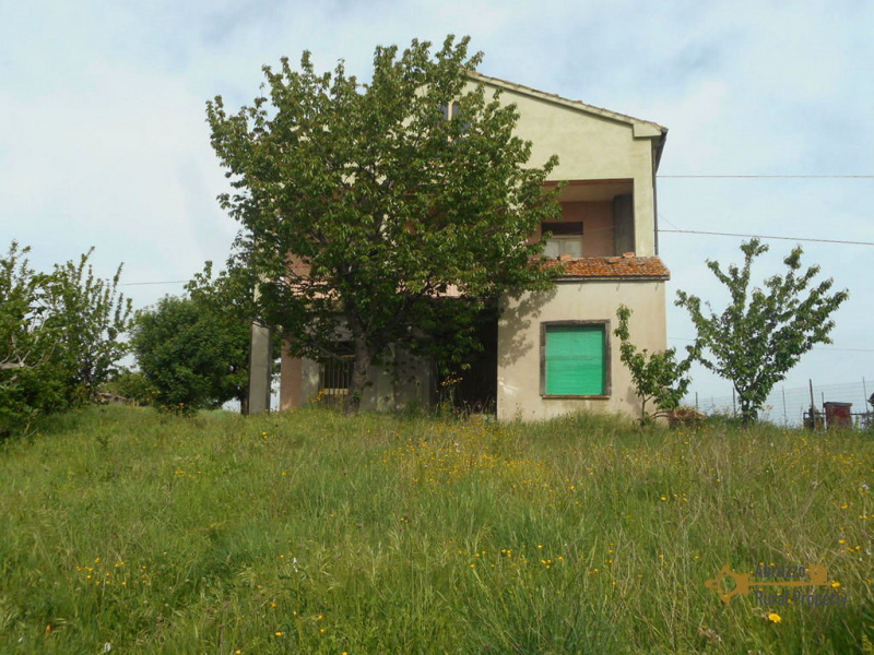 Landhaus in Roccaspinalveti