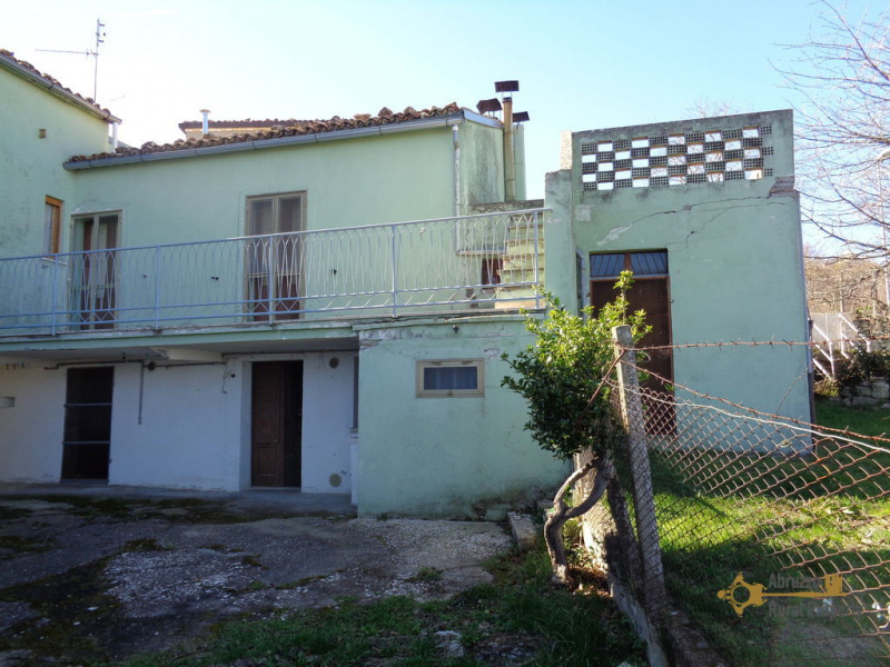 House in Roccaspinalveti