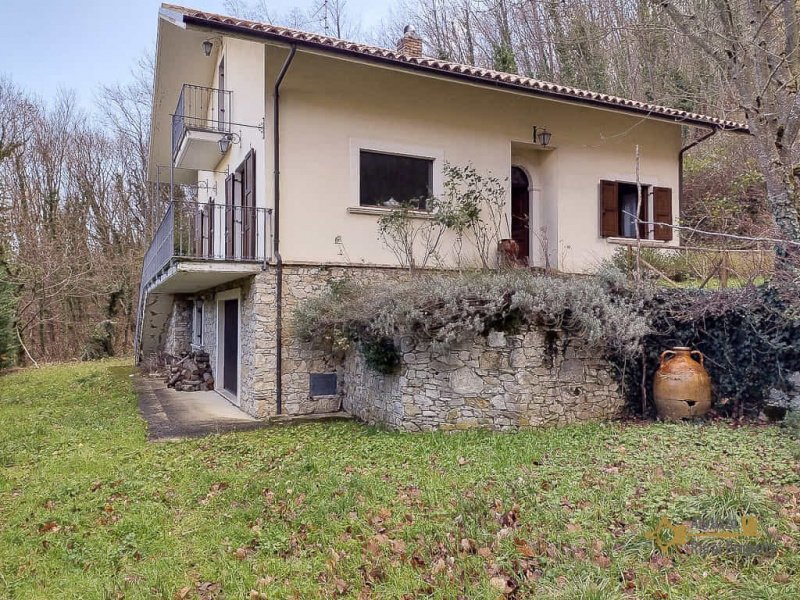 Hus på landet i Carpineto della Nora