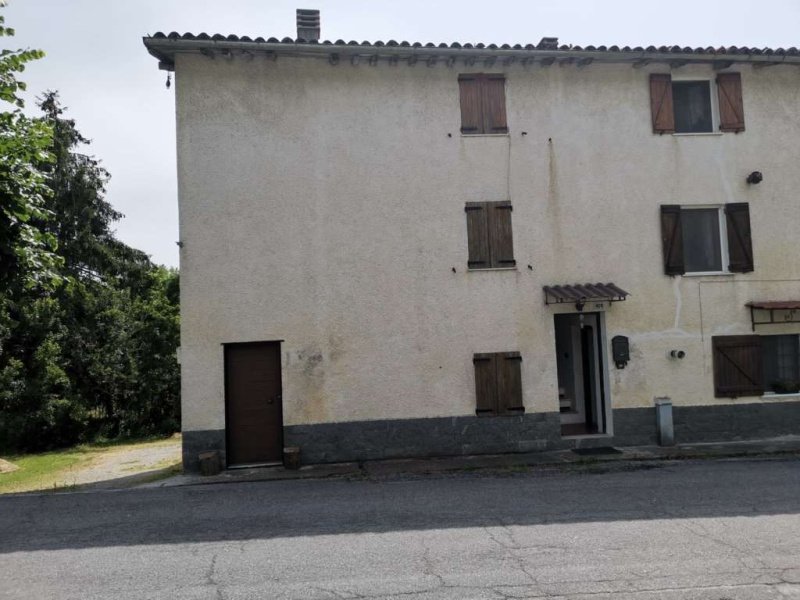 Maison jumelée à Roccavignale