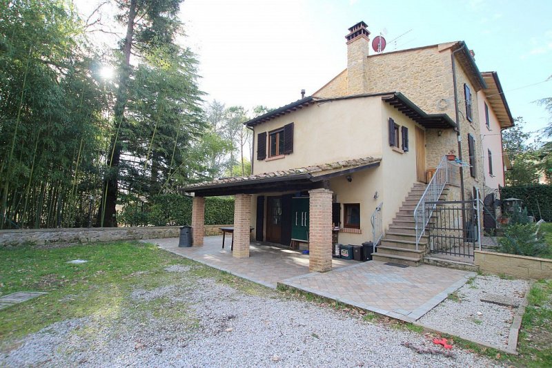 Self-contained apartment in Volterra