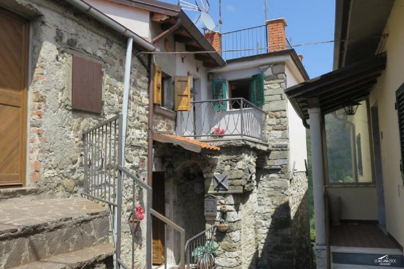 Kleines Dorf in Casola in Lunigiana