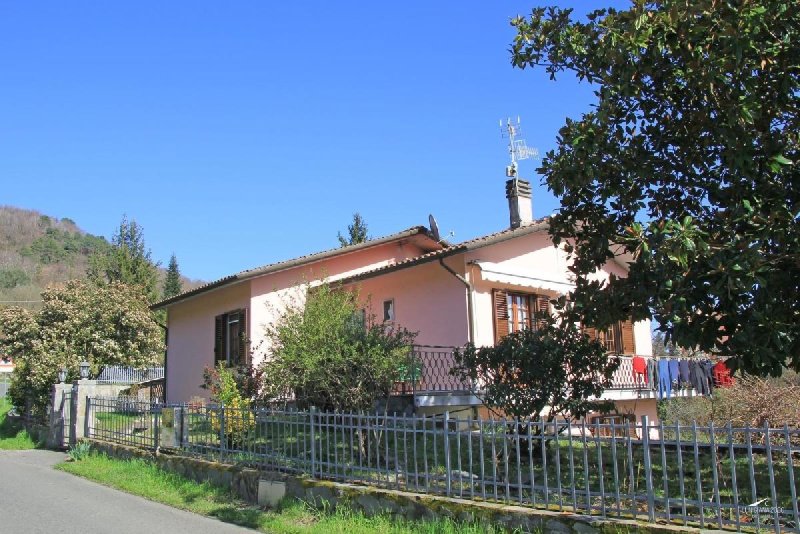 Detached house in Tresana