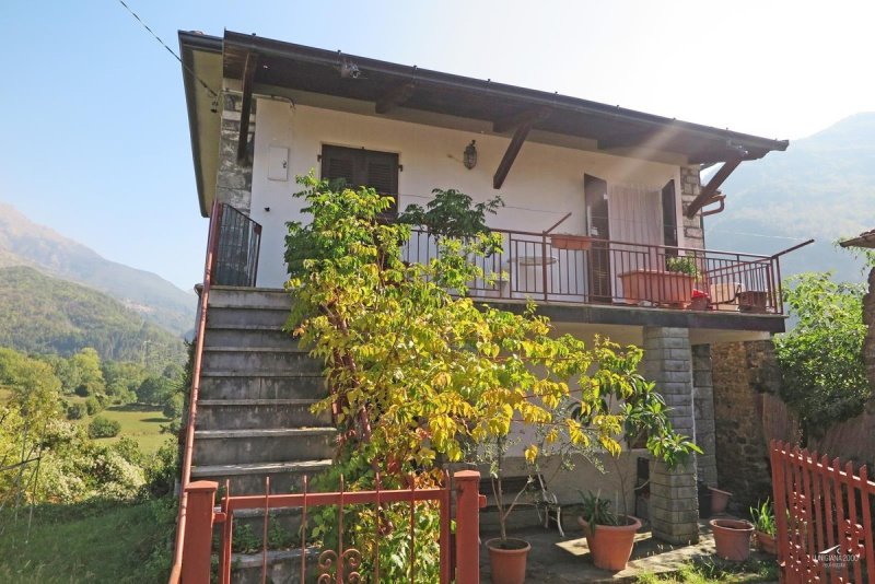 Detached house in Comano