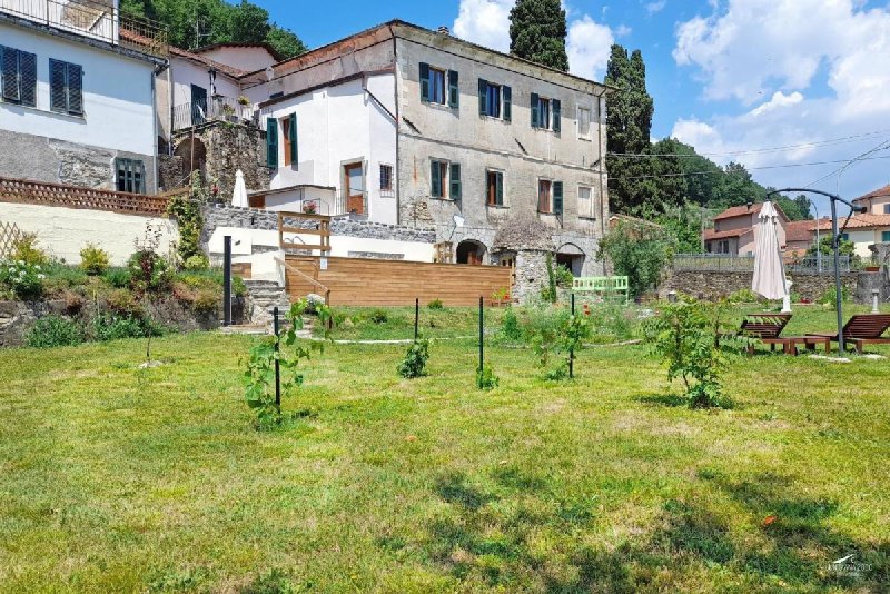 Detached house in Licciana Nardi