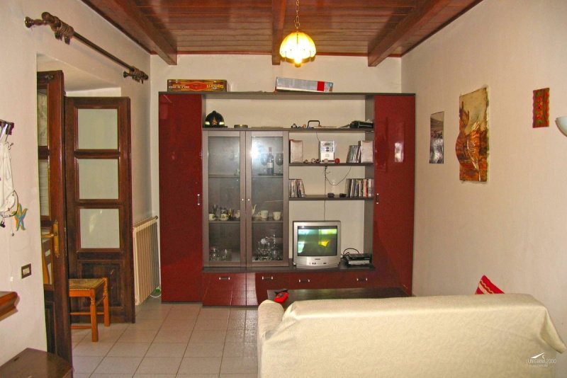 Особняк из двух квартир в Комано