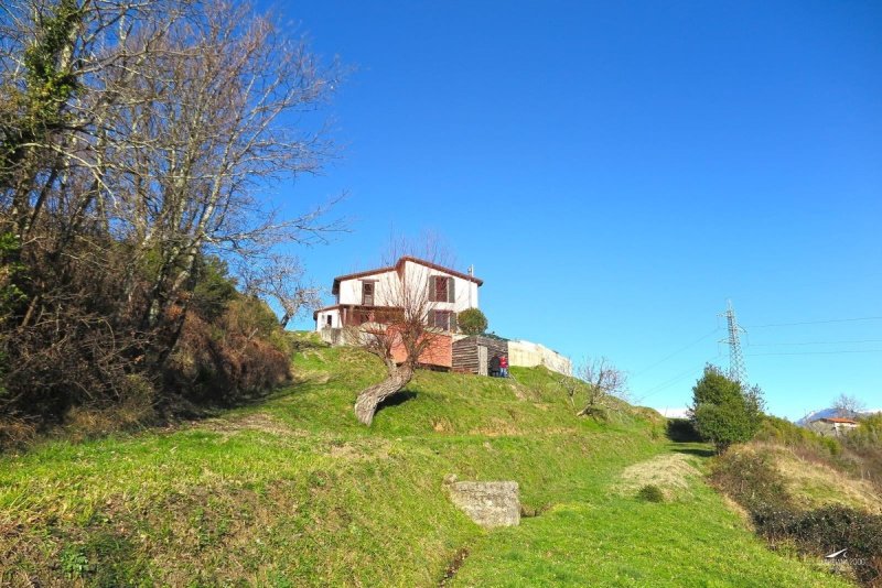 Detached house in Aulla