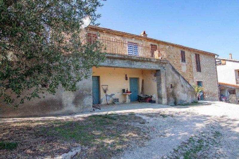 Huis op het platteland in Passignano sul Trasimeno