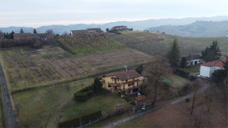 Farmhouse in San Marzano Oliveto