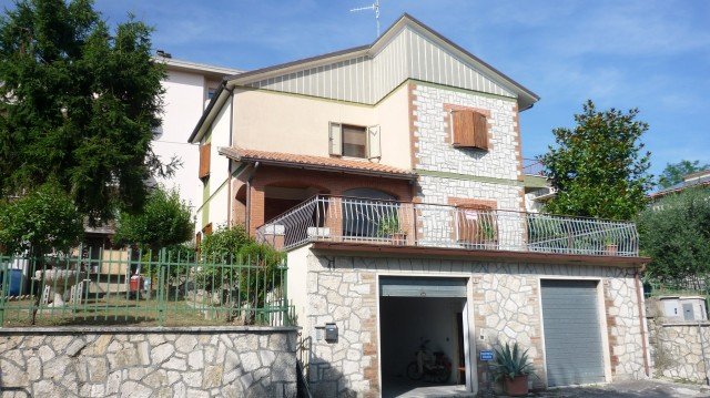 Villa à Castignano