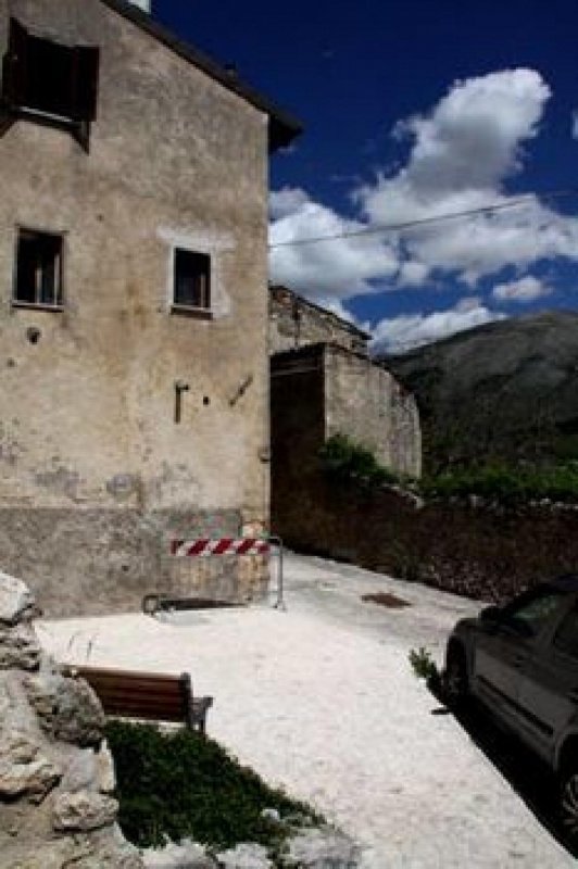House in Magliano de' Marsi