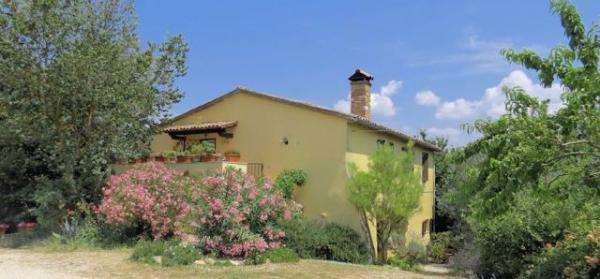 Country house in Todi