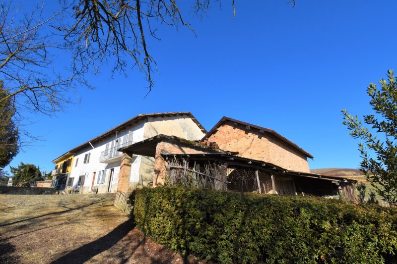 Einfamilienhaus in Nizza Monferrato
