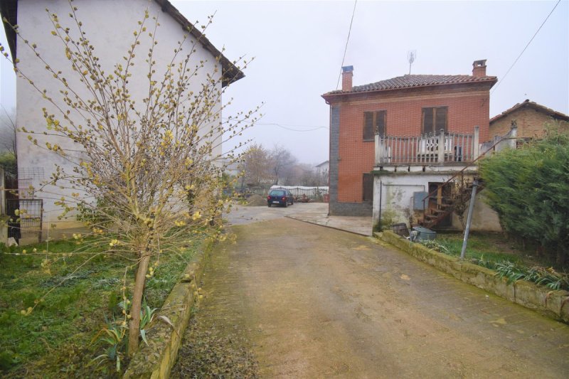 Casa independiente en Montegrosso d'Asti