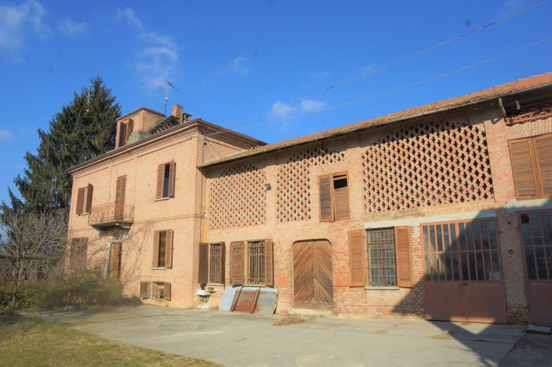 Detached house in Agliano Terme