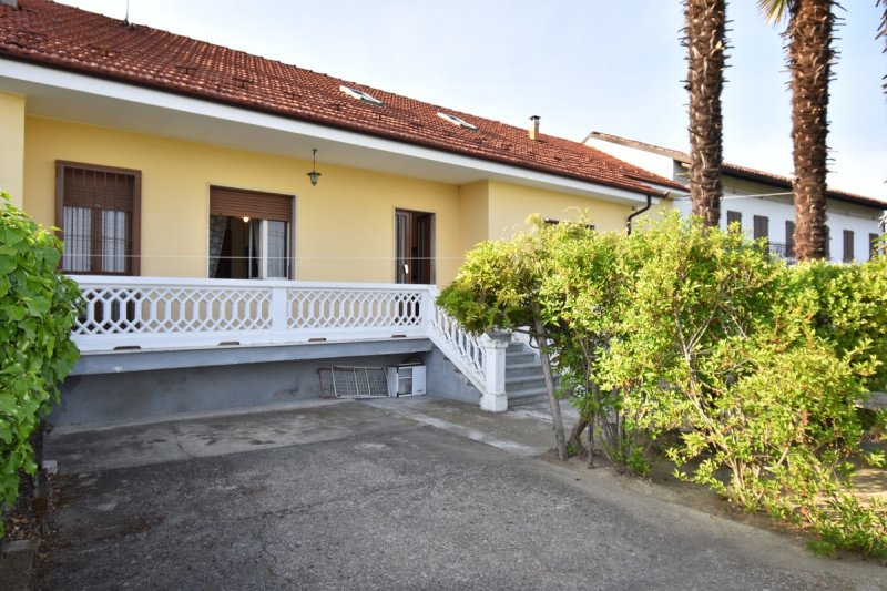 Casa semi-independiente en Vigliano d'Asti