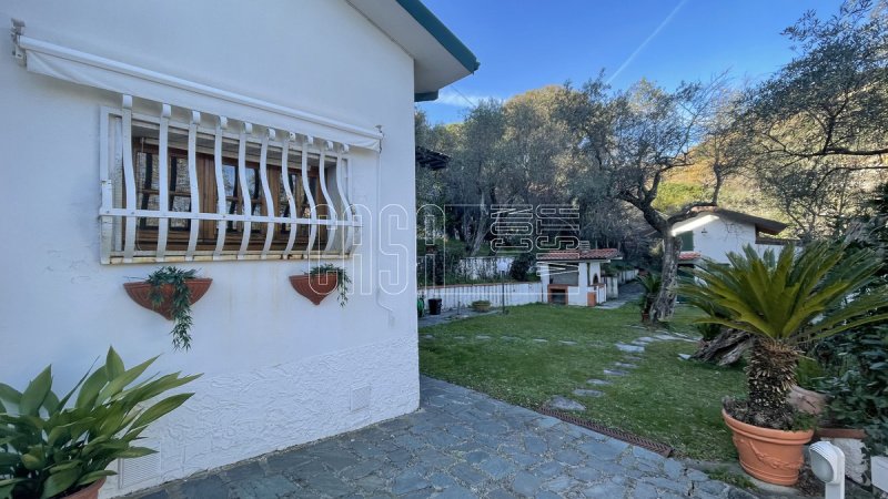 Detached house in Lerici