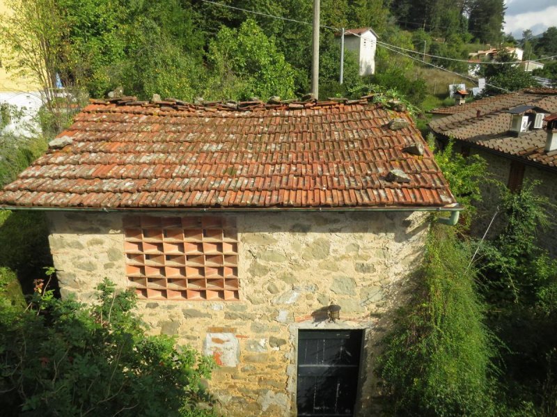 Half-vrijstaande woning in Bagni di Lucca