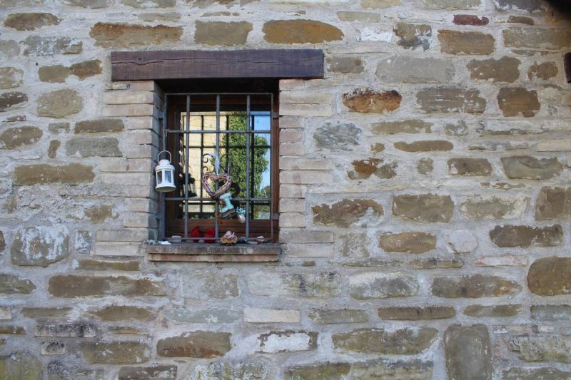 Klein huisje op het platteland in Assisi