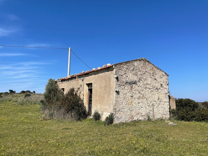 Huis op het platteland in Trinità d'Agultu e Vignola