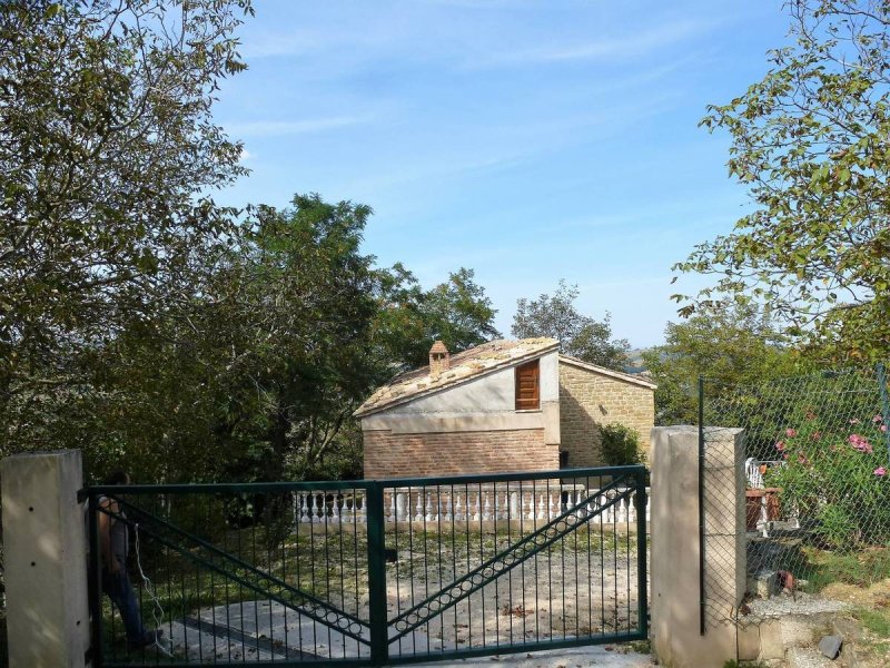 Klein huisje op het platteland in Gualdo