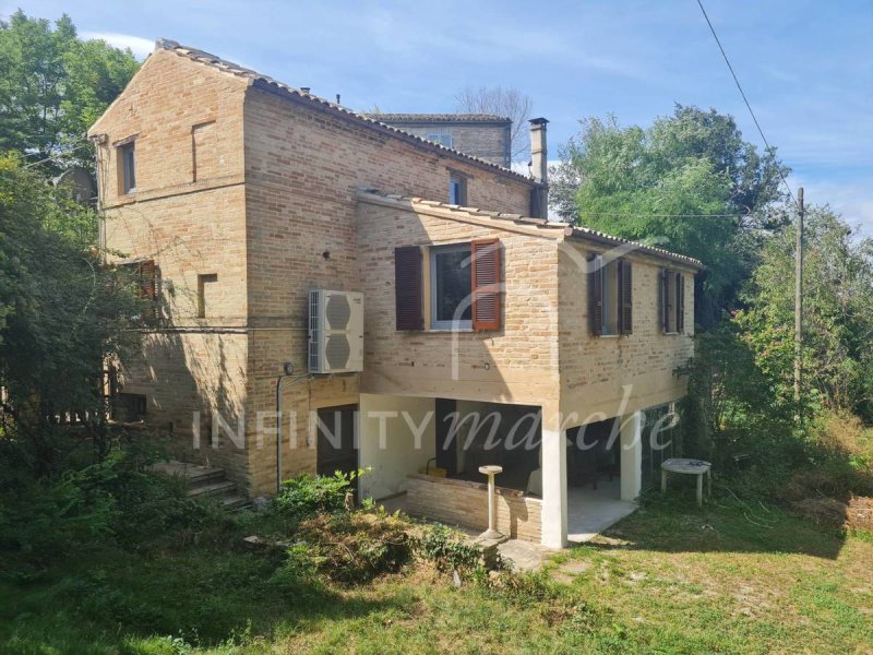 Detached house in Montegiorgio