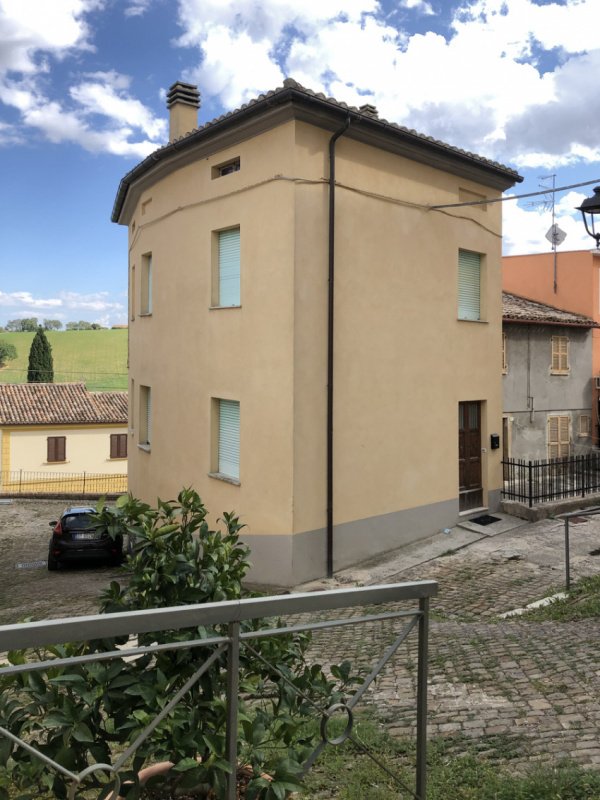 Casa geminada em Sant'Ippolito