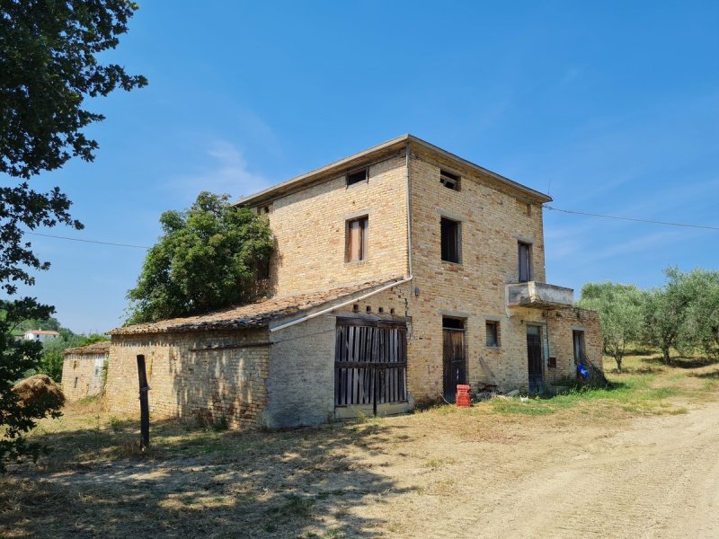 Bauernhaus in Castorano