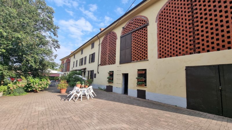 Casa independiente en Ozzano Monferrato