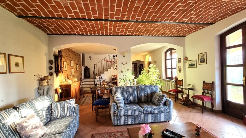 Country house in Mombercelli