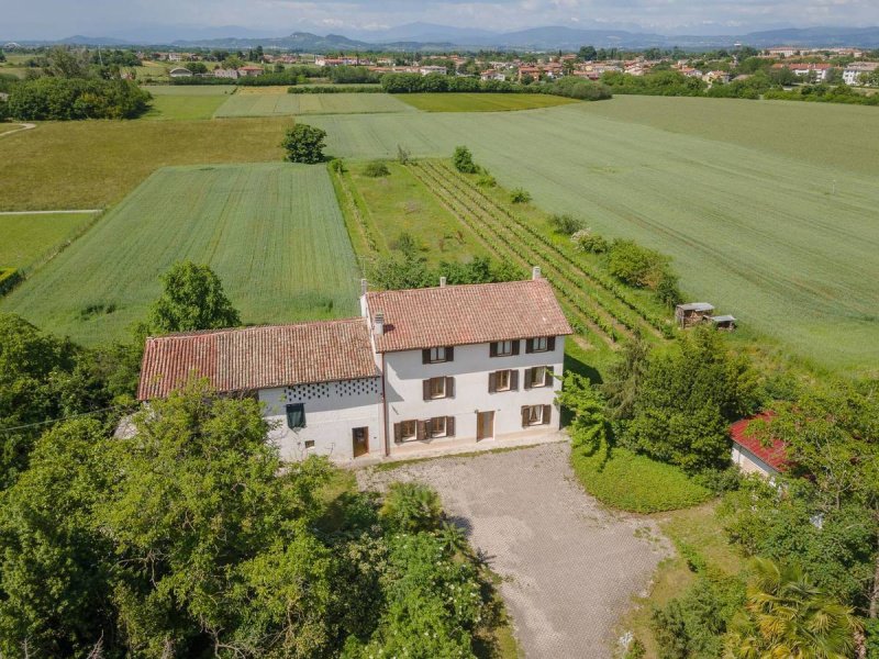 Klein huisje op het platteland in Gradisca d'Isonzo