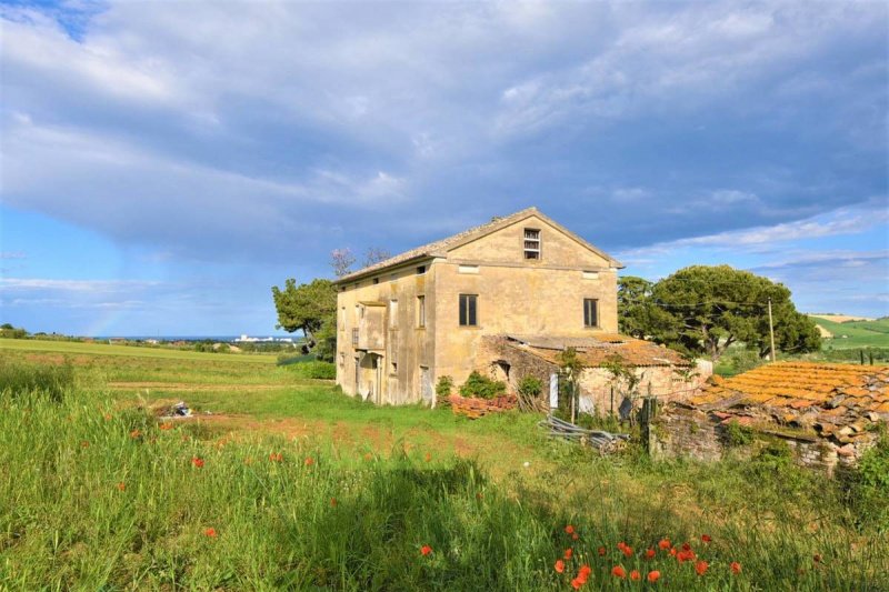 Klein huisje op het platteland in Sant'Elpidio a Mare