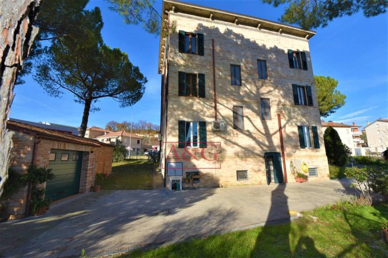 Villa à Magliano di Tenna