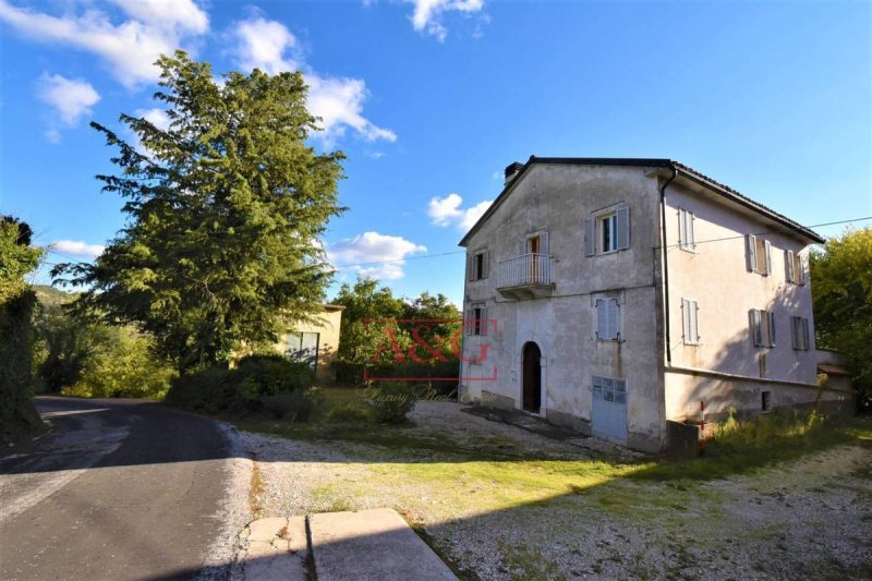 Casa independente em Montefalcone Appennino