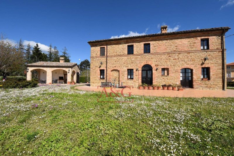 Farmhouse in Gualdo