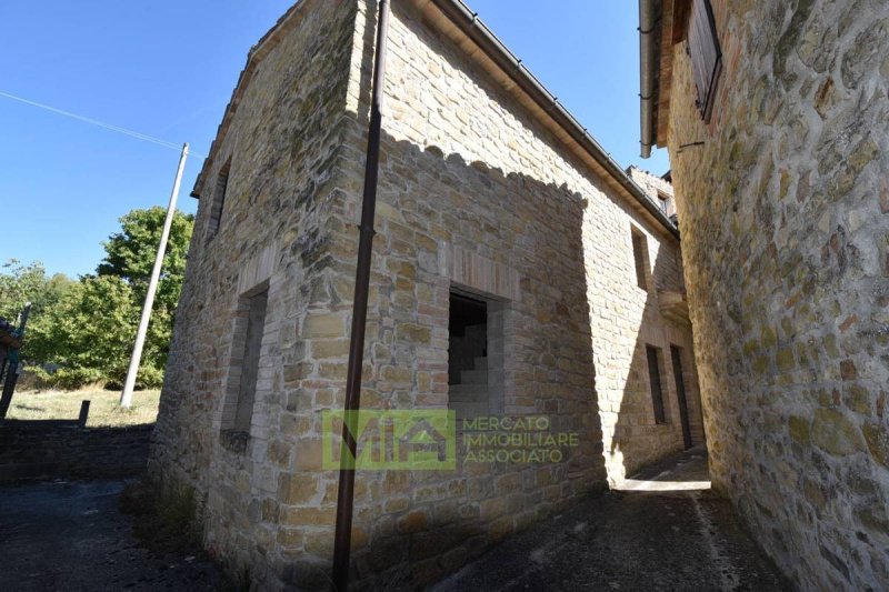 House in Montefalcone Appennino