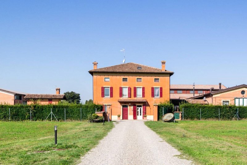 Farmhouse in Modena