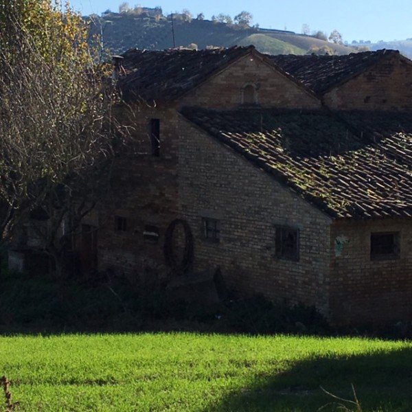 Masseria (lantgårdshus) i Ponzano di Fermo