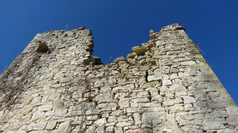 Torre em Baschi