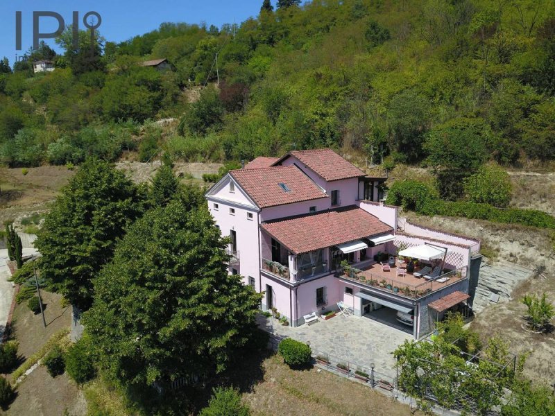 Villa à Acqui Terme