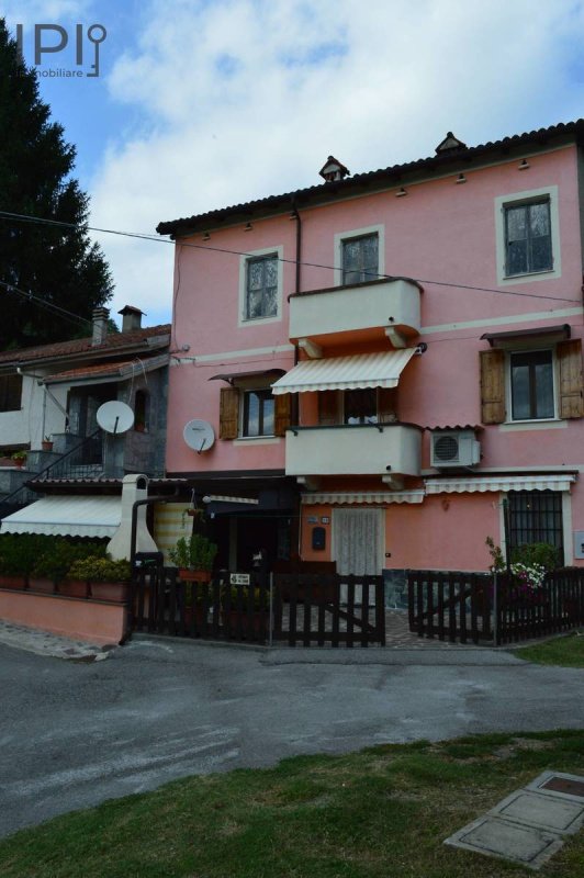 Half-vrijstaande woning in Spigno Monferrato