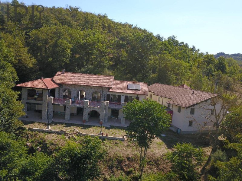 Villa en Spigno Monferrato