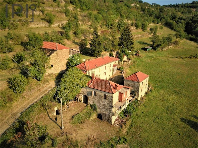 Klein huisje op het platteland in Roccaverano