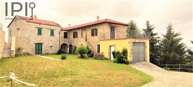 Villa in Vesime