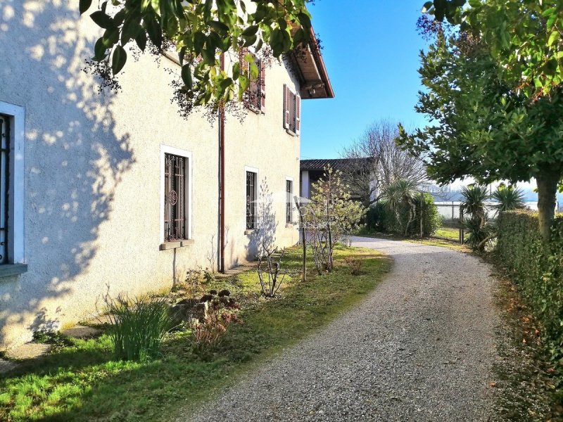 Country house in Padenghe sul Garda