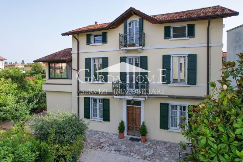 Villa i Desenzano del Garda