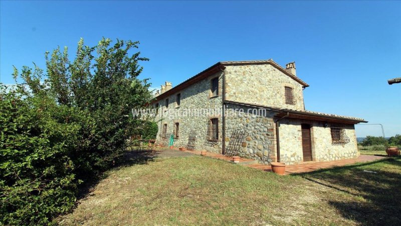 Klein huisje op het platteland in Castel Viscardo
